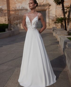 Νυφικό φόρεμα από σιφόν & δαντέλα | Amalia