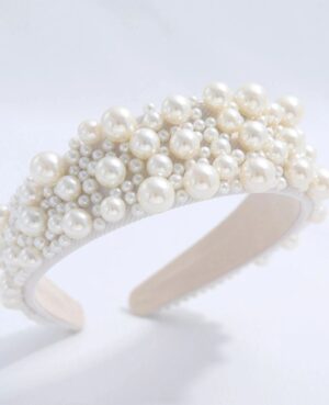 Nυφική στέκα με αναλογικό συνδυασμό από μικρά και μεγάλα λευκά μαργαριτάρια | Vania