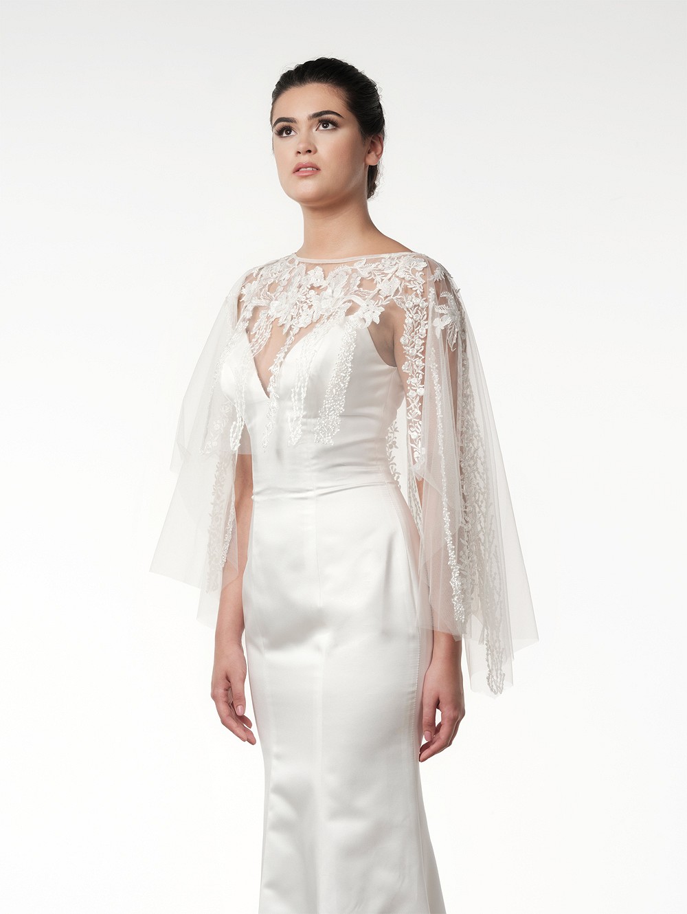 Νυφική Κάπα τούλινη ιβουάρ με κεντημένη δαντέλα | Cape Lace T-123