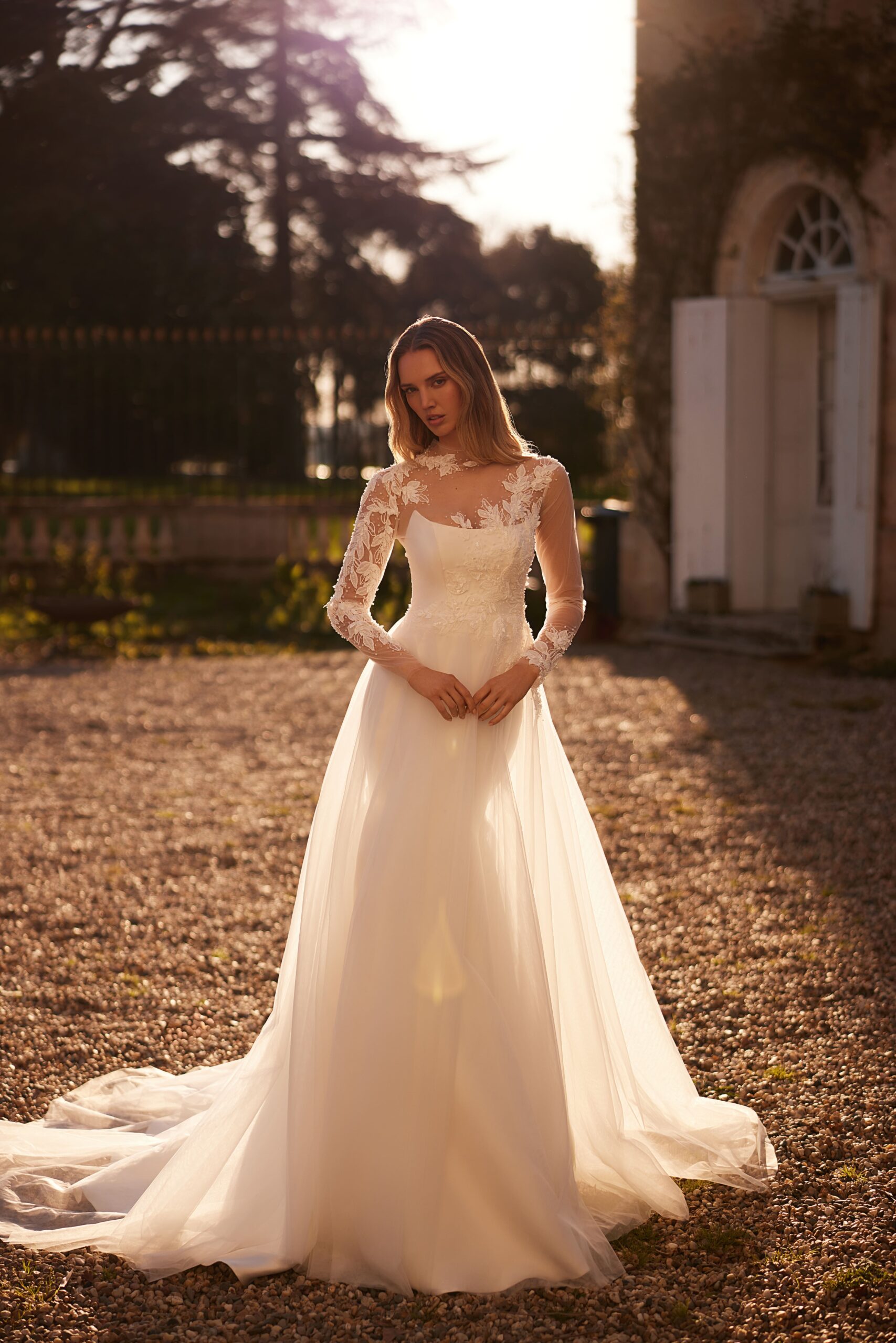 Νυφικό φόρεμα | Aveline dress & tulle robe